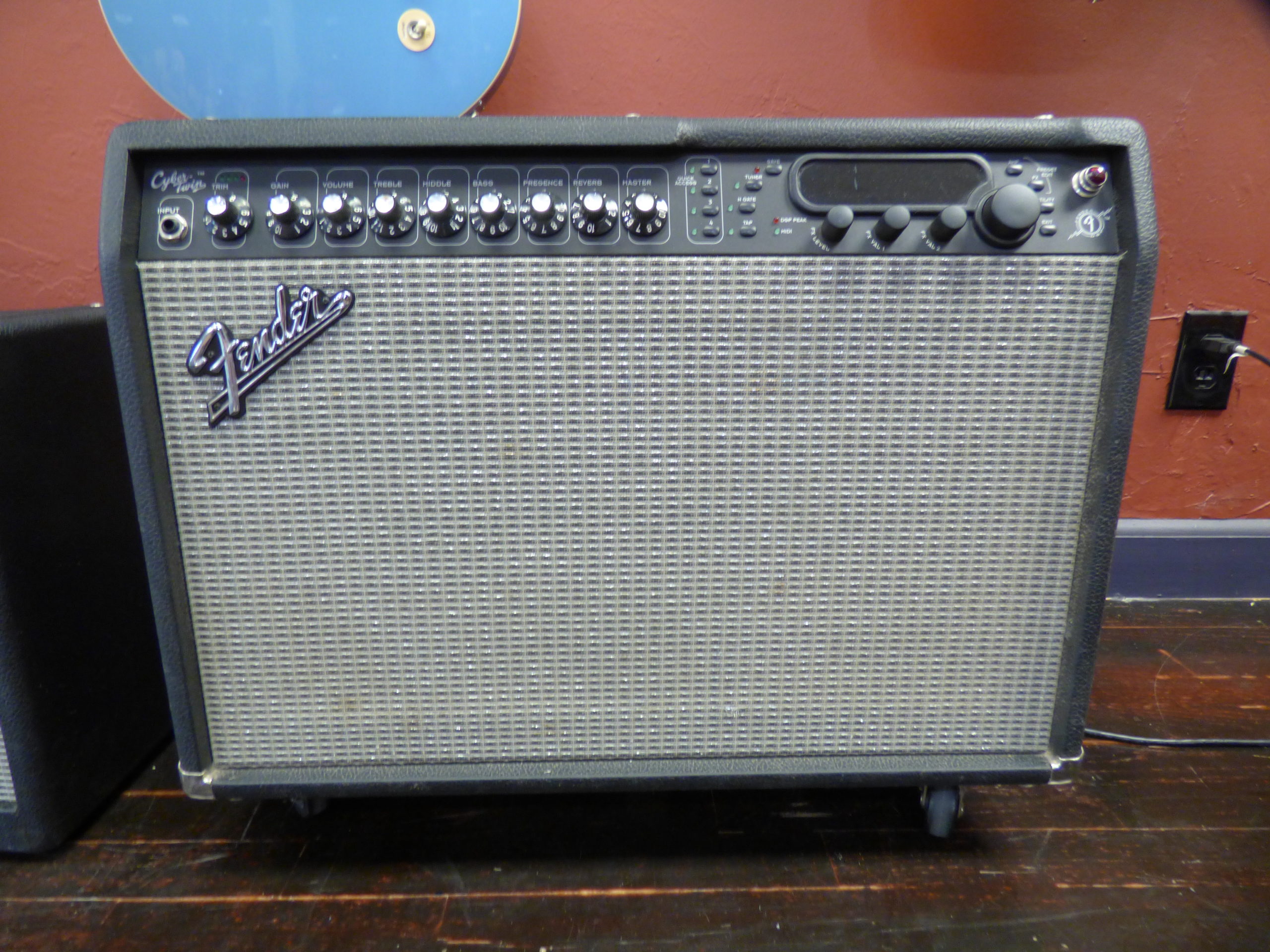 Cyber twin amp online