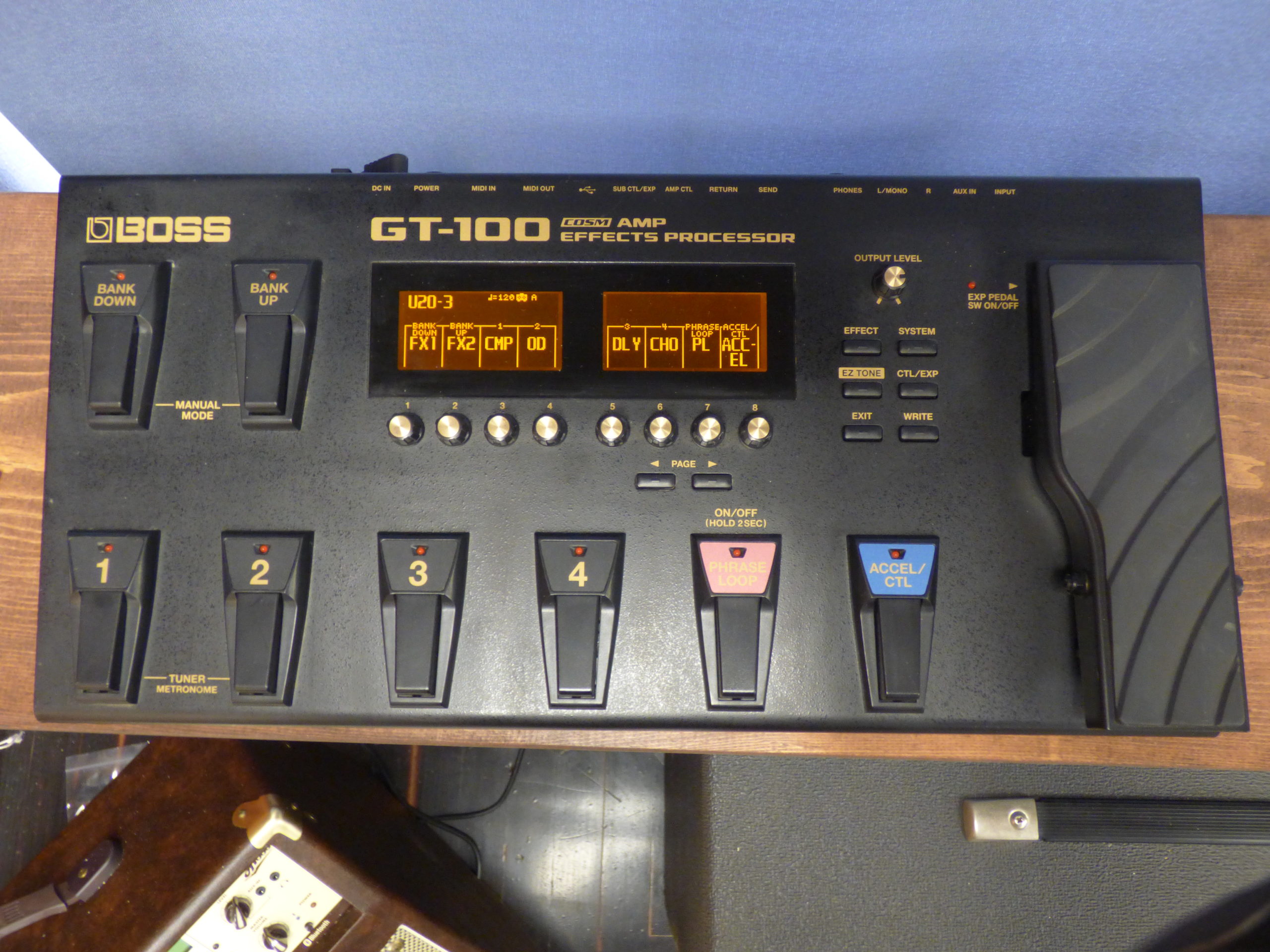 Boss GT-100 Amp Effects Processor | McLuthier's Guitar